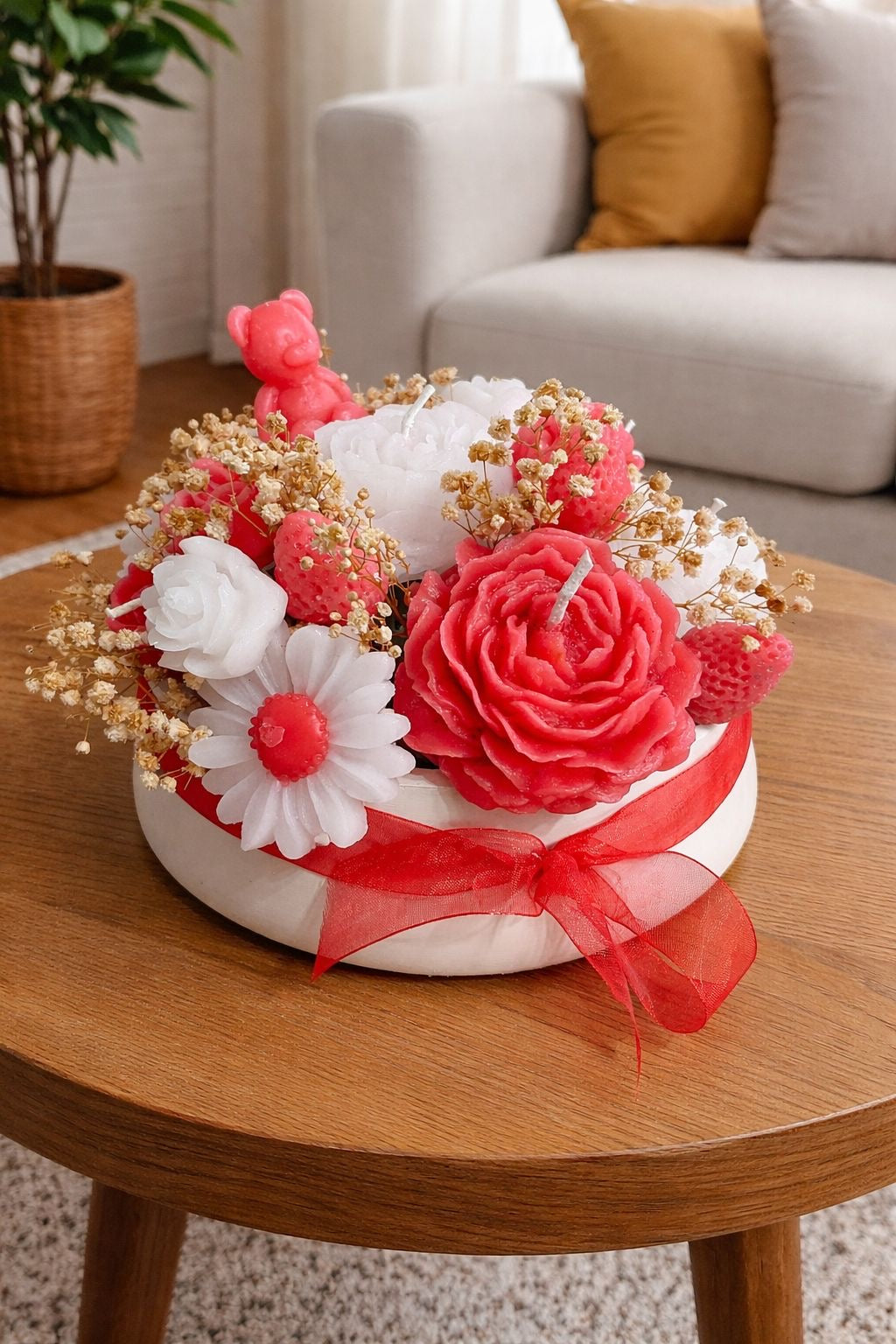 Çiçek temalı kokulu beton mum